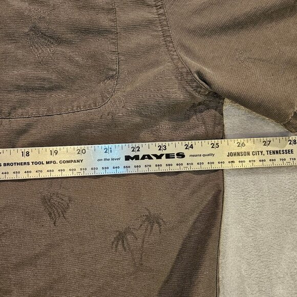 Big Dog 100% Silk Shirt Mens XL Gray ebossed designed breathable button collar - Picture 4 of 5